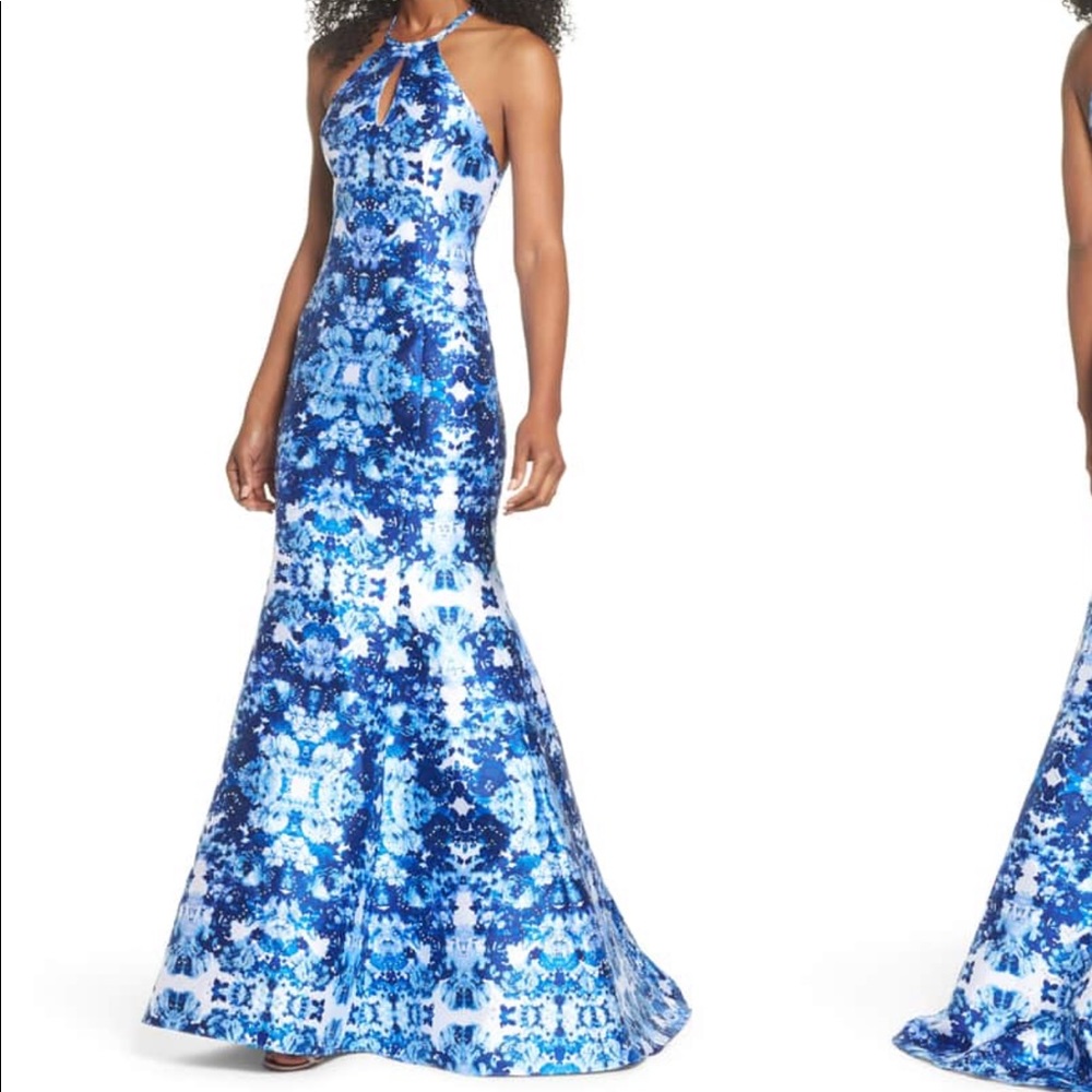 Gorgeous formal Xscape size 6 gown!